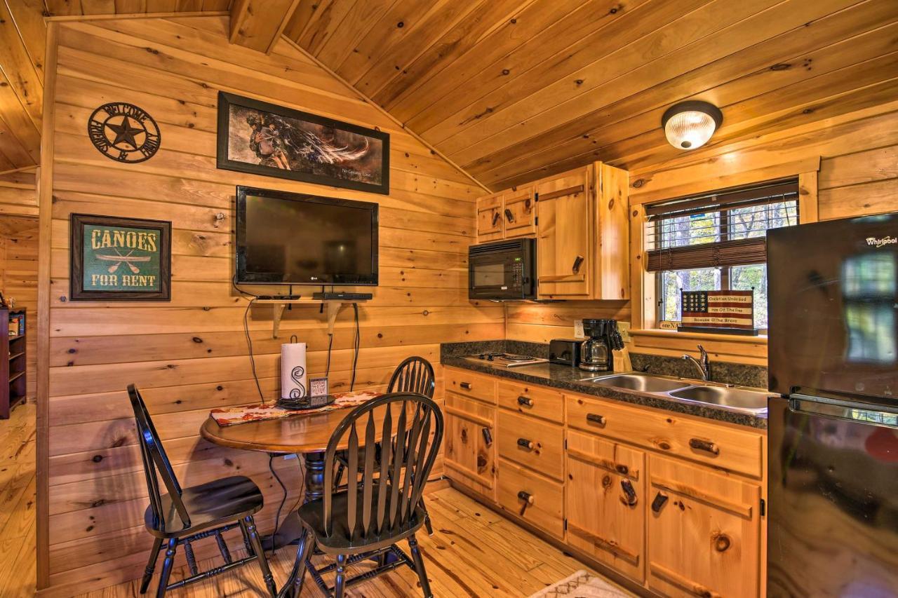 Rural Cabin Hideaway With Fire Pit And Mtn Views! Parsons Exterior photo